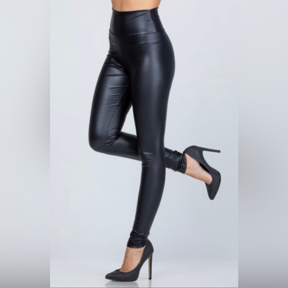 La Scala Fur Faux Leather Pant NWT Unused Unworn Size : Medium